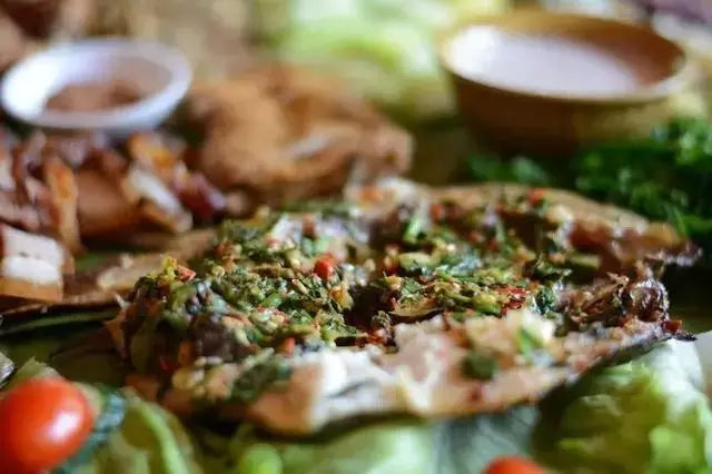 有意思旅游｜酸汤辣子蘸出来的美味，屡屡被各大综艺点名