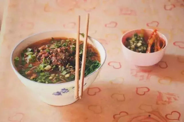 有意思旅游｜酸汤辣子蘸出来的美味，屡屡被各大综艺点名