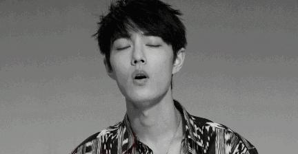 一支全脸可用的眼霜,一支眼霜