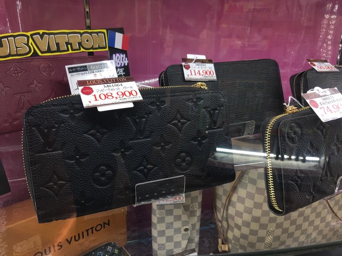 原来冲绳的二手中古店这么好逛，几百块巴宝莉，LV旅行包才4千！