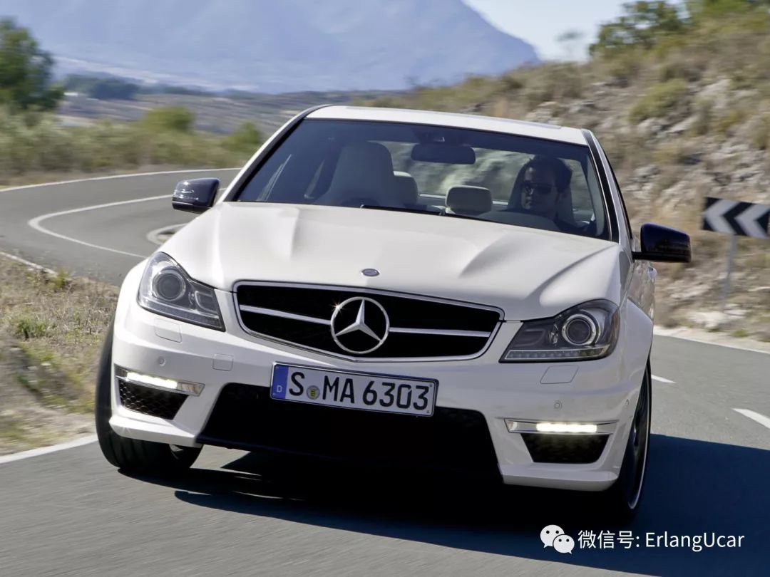 w204奔驰c300coupe,奔驰w204c200旅行版