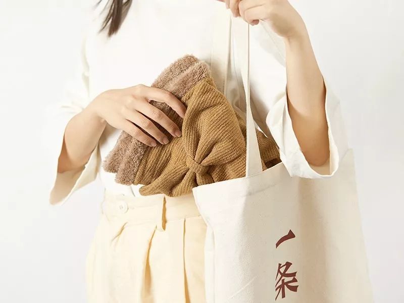 最时尚的中老年冬天帽子,时尚冬天帽子