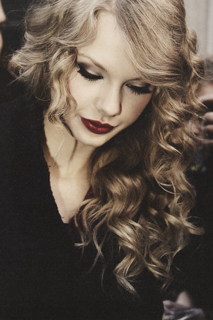 这个经历84段恋情,圈粉5亿的歌手:做自己,全世界都会为你鼓掌