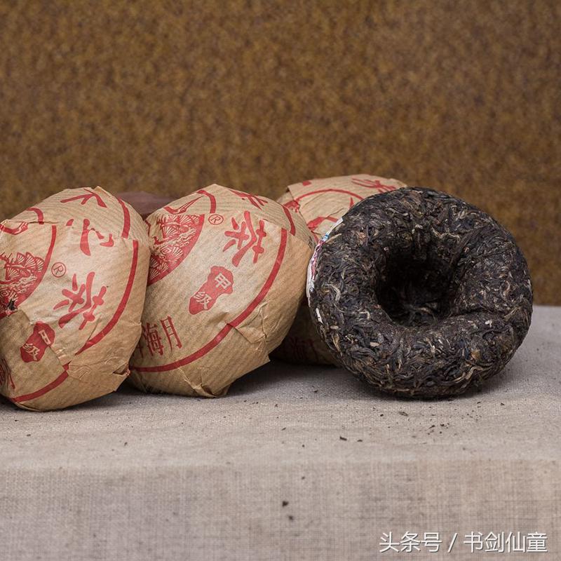 下关特级沱茶烟熏味,下关2017特制沱茶测评