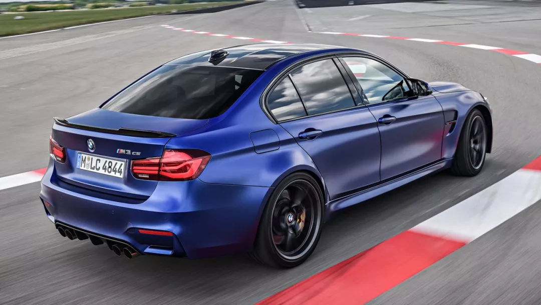 宝马m3历代车型发展回顾,宝马m32022款