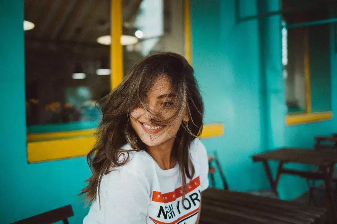 别让想太多毁了你自己,别让自己想得太多