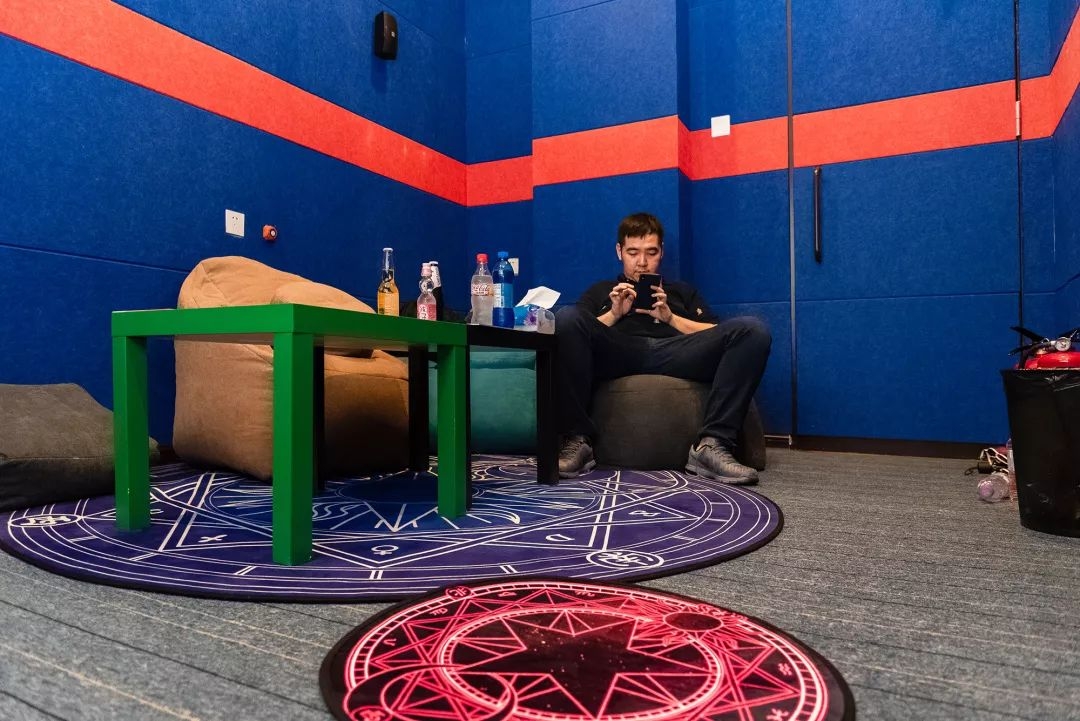 2000+部电影、游戏任意撸!这家影院堪称反套路约会NO.1圣地!