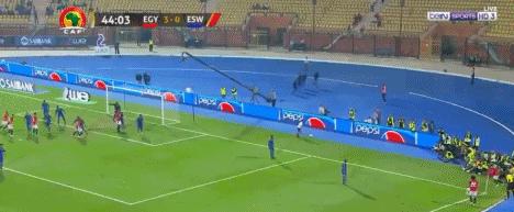 实况足球角球怎么画弧线,实况足球手游射门怎么兜出弧线