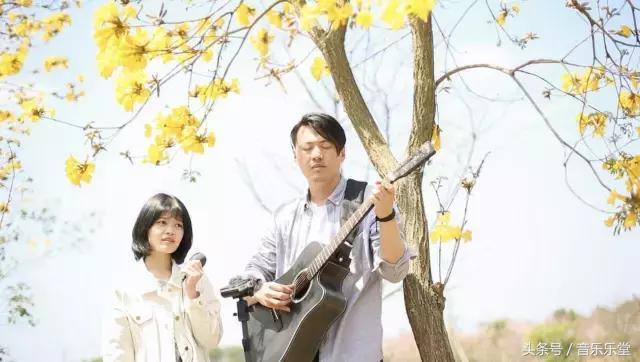 初学吉他怎样入门教学视频,初学吉他最简单方法视频