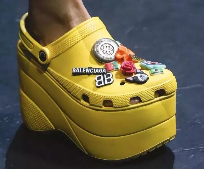 谜之时尚！看完2018年度大牌的奇葩单品，从来没这么心疼过有钱人