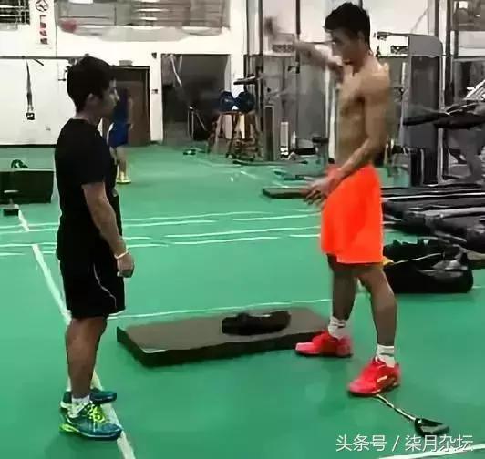 羽毛球短期怎么提高技术,如何快速提高羽毛球水平的方法