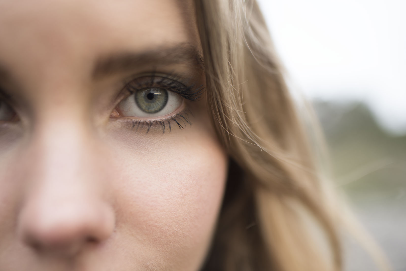 腾龙性价比最高的大变焦镜头推荐,腾龙35mm1.8定焦镜头值得买吗