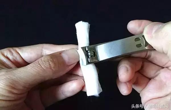 生活小贴士:指甲原来得这样剪