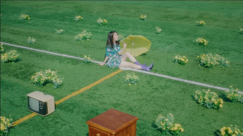 iu李知恩mvyellow,iu李知恩金泰亨mv解说