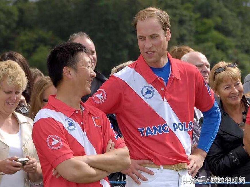 威廉王子潸然泪下,莱斯特城全员悼念维猜瓦尔迪落泪