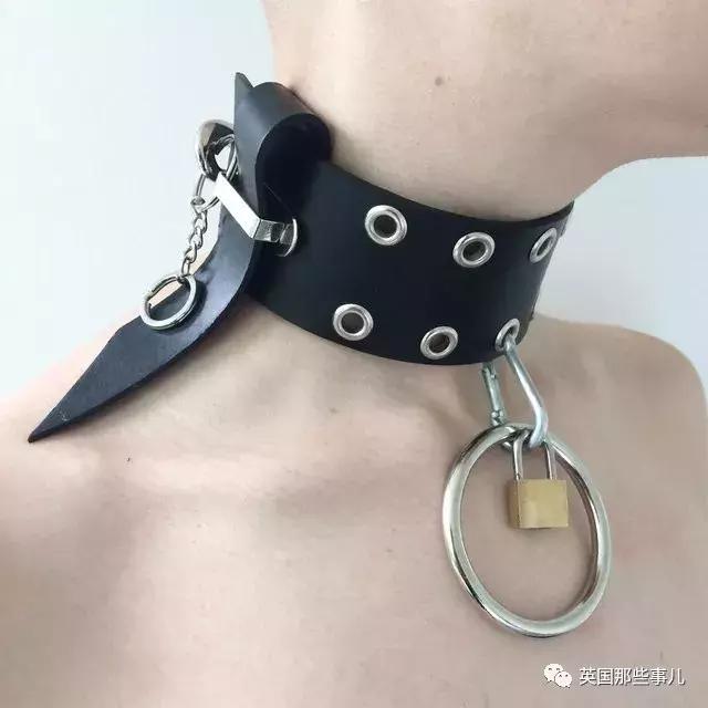 国外最近爆火的鞋子,国外很火的高跟鞋