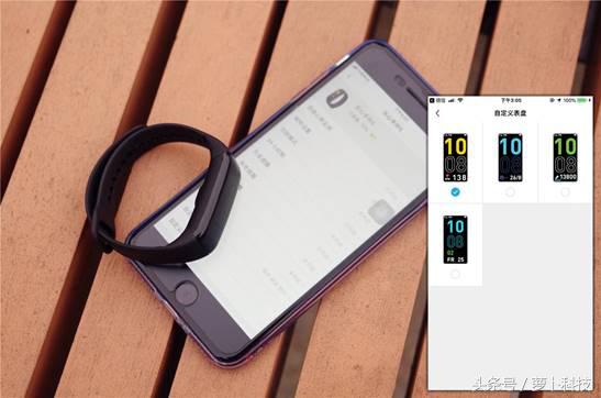 乐心手环5VS荣耀手环4：都说要搞定专业健身+购物？