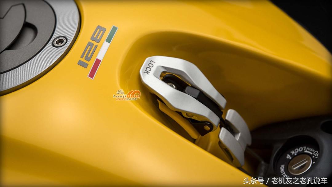 杜卡迪monster821vsscrambler1100,最老款杜卡迪怪兽