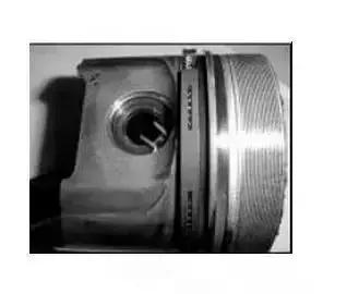 奥迪烧机油宝马漏机油奔驰呢,奔驰宝马多少公里烧机油