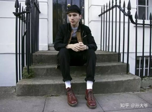 每个人都有一双马丁靴,一双有质感的马丁靴