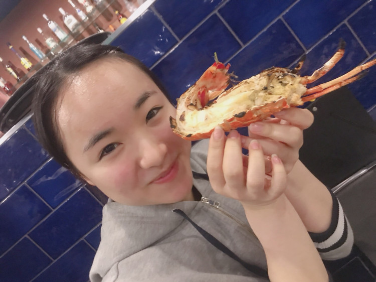 美食博主伊藤美诚晒晚餐：暴饮暴食到吃胃药，伙食不要太好！