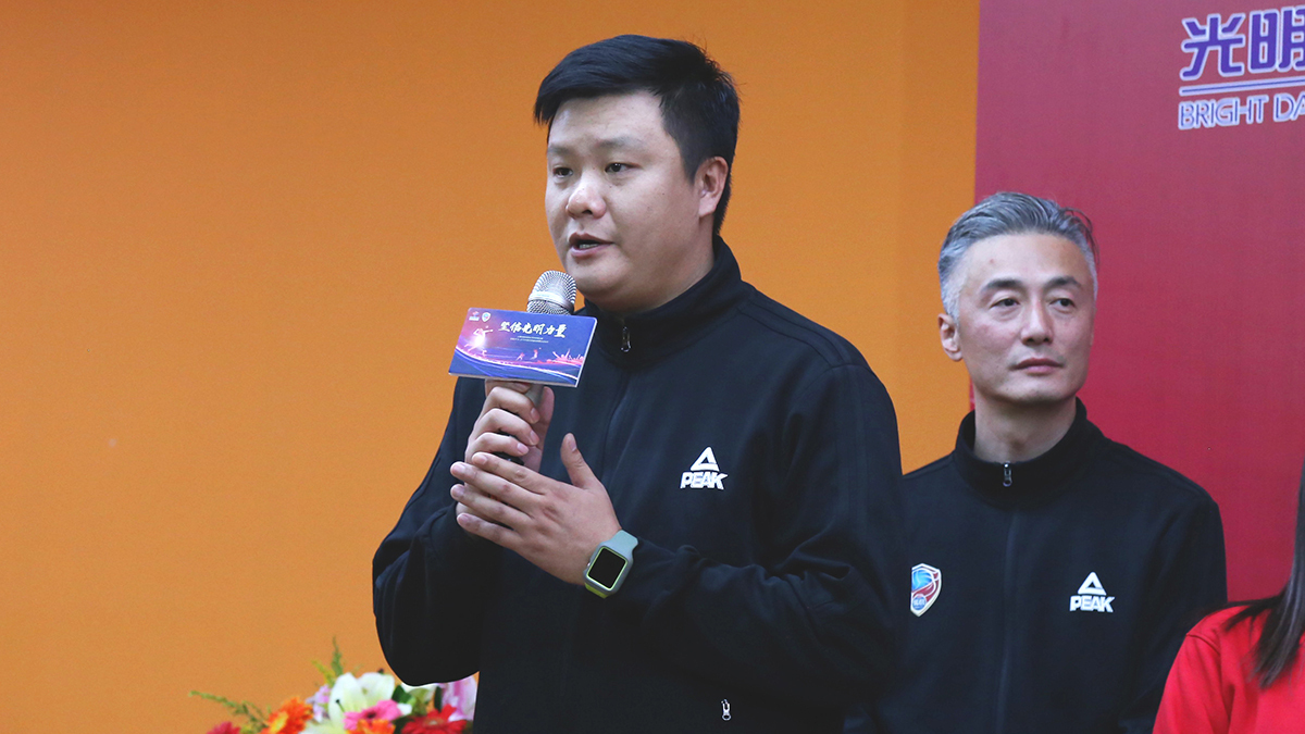 光明优倍女排,上海光明优倍女排夺冠