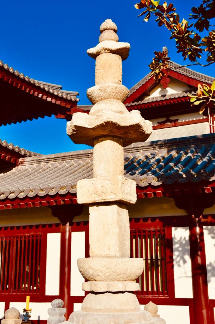 秋到上阳宫，黄叶蓝天高宫阙，皇帝都赞的美景，免费你都没去看？