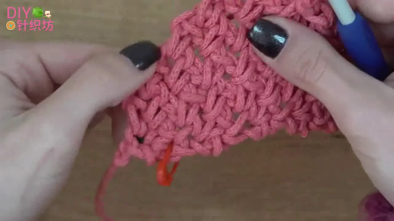 钩针编织三角围巾教程,钩针编织三角围巾视频教程