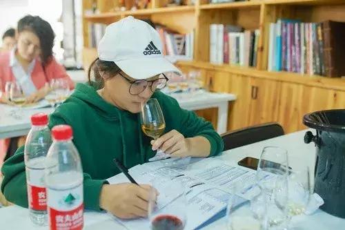 wset一级葡萄酒认证题目,wset葡萄酒认证费用