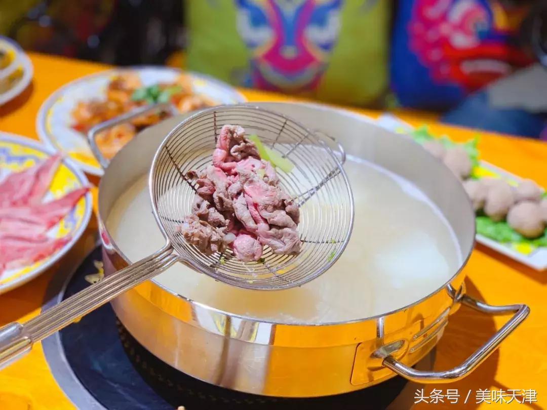 单日排队8万人的火锅,单日排队最多的火锅