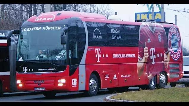 世界杯参赛队的大巴车，也是一门大生意