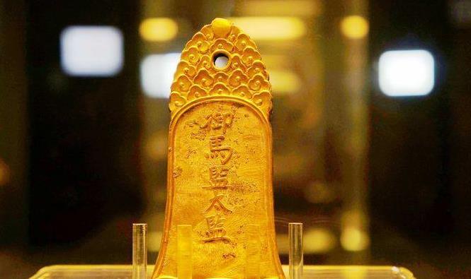 这类太监是很受那些嫔妃欢迎的,他们可以滋润那些饥渴的嫔妃