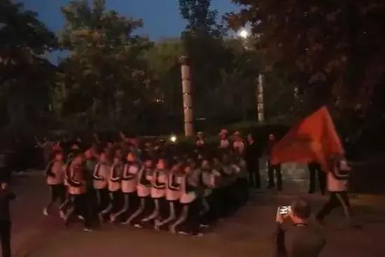 凌晨五点的衡水中学和北京四中,你见过凌晨5点的衡水中学吗