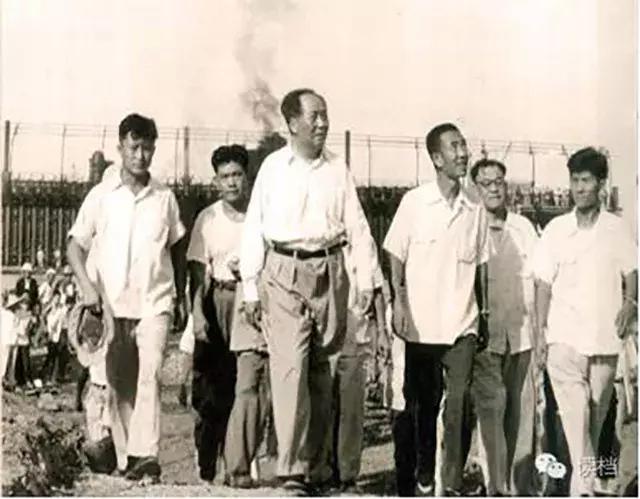 红蓝绿黑你喜欢什么色,红绿蓝清新配色