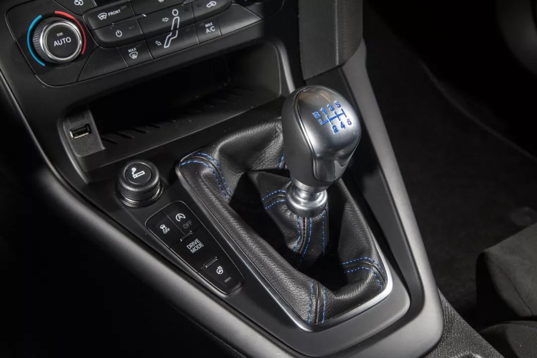 预算10-15万选这三款轿车准没错,回头率超高的小众品牌