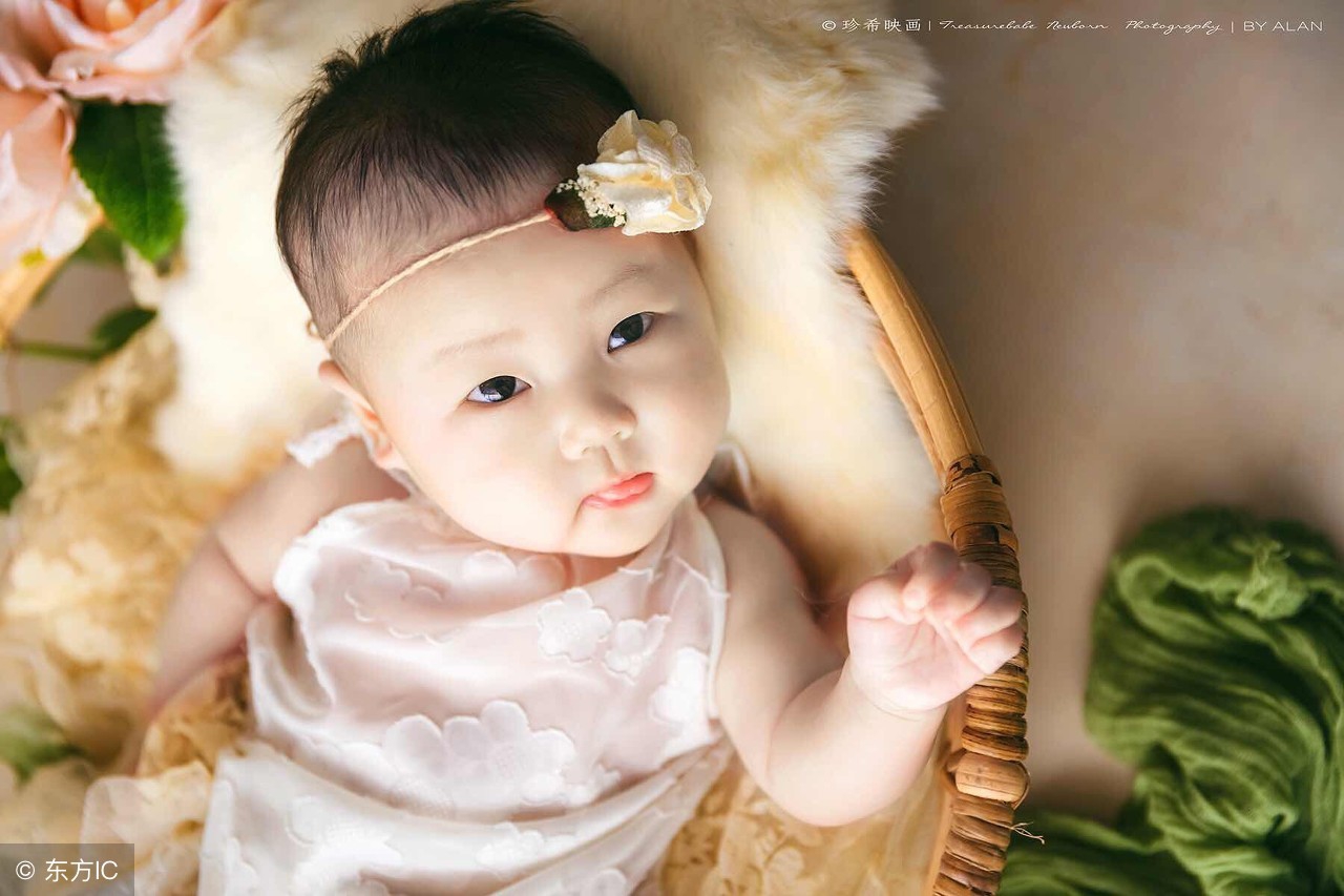 婴儿总是皱眉头笑,婴儿总是皱眉怎么办