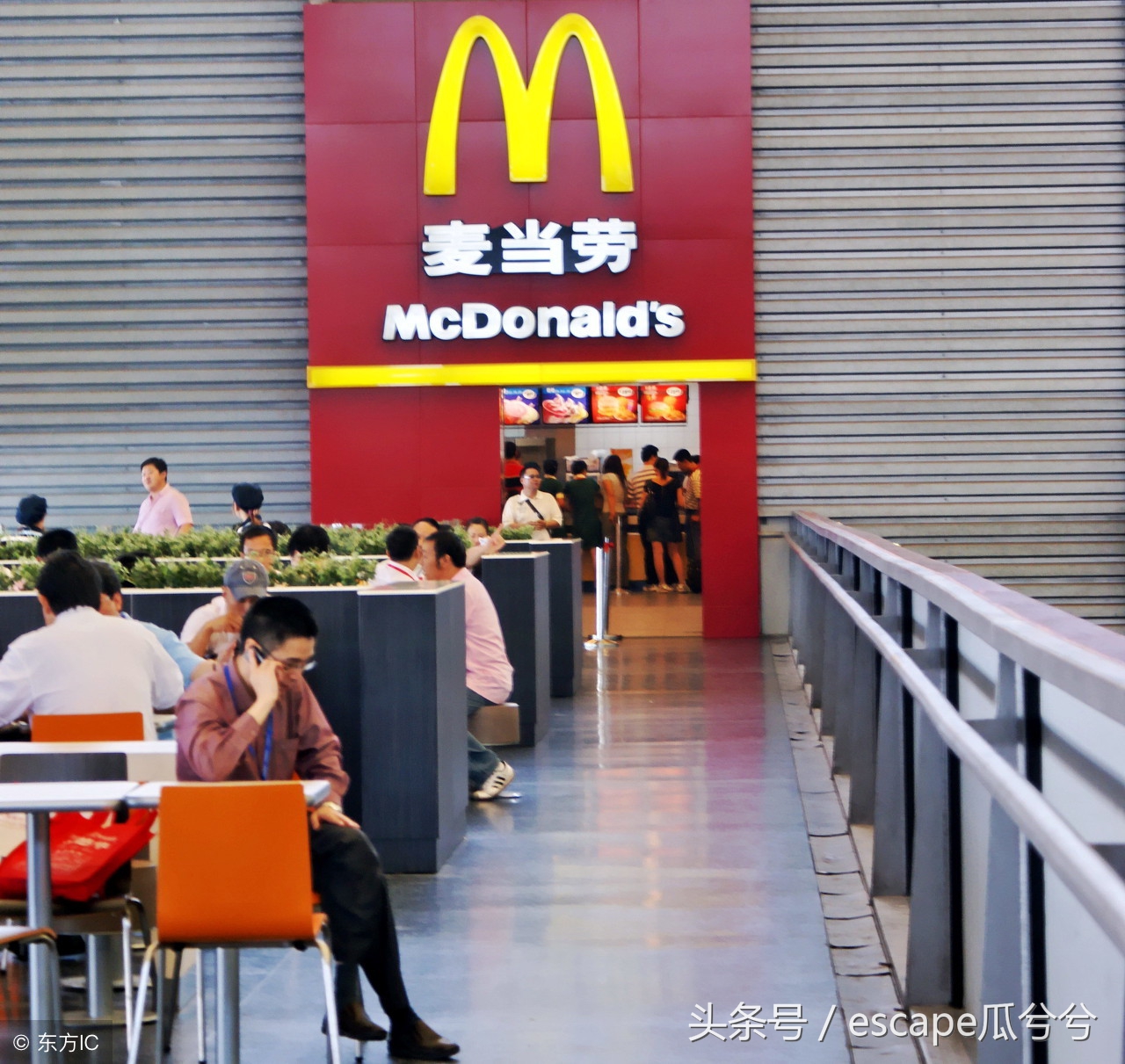 必胜客可能要凉了，商品5折无人吃，即将被快餐黑马华莱士替代