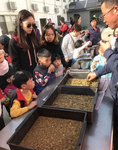 风靡香港79年，连续获得本土牛奶品牌销冠，今天带你解密维记牛奶