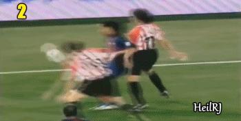 罗纳尔迪尼奥巴萨过人盘带,足球精灵罗纳尔迪尼奥花式过人