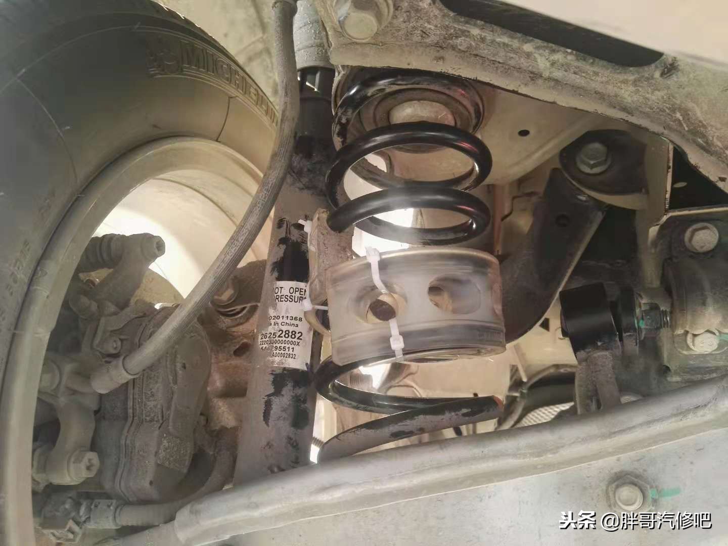 汽车加装弹簧缓冲胶有作用吗,汽车减震器塔顶加装缓冲胶有用吗