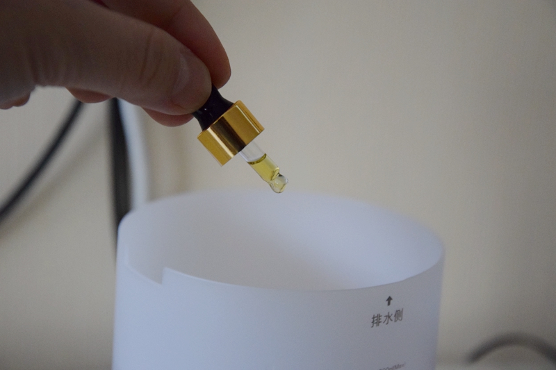 用了一年多的香薰机，一直当小夜灯，才知道还有这功能