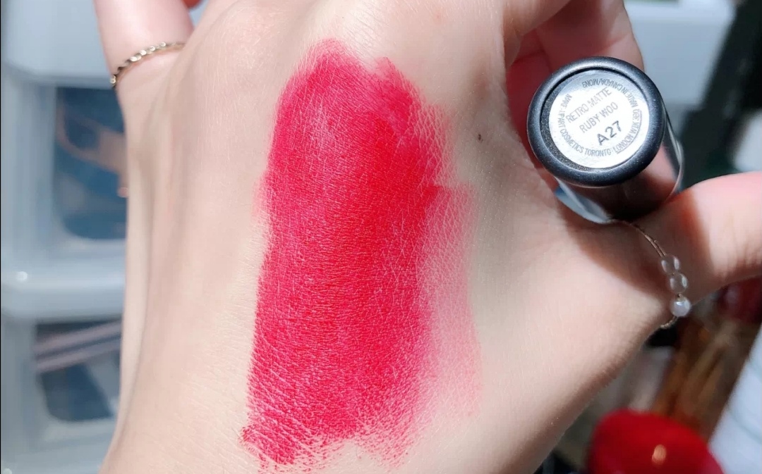 沈月平价彩妆,沈月推荐的美妆