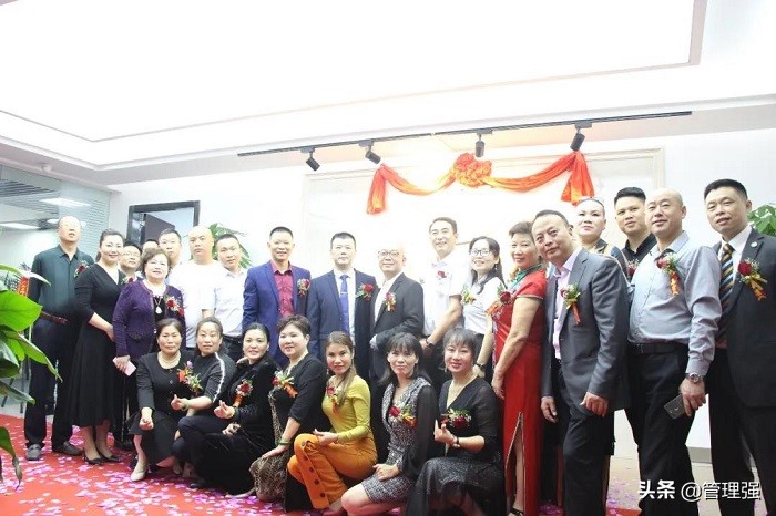 热烈祝贺集团公司成立10周年,热烈庆祝集团成立十周年