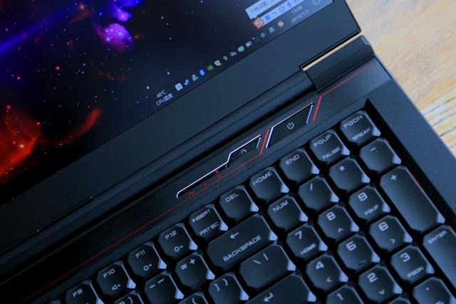 把台式机配件装在笔记本中的体验，火影巴雷特B9上手