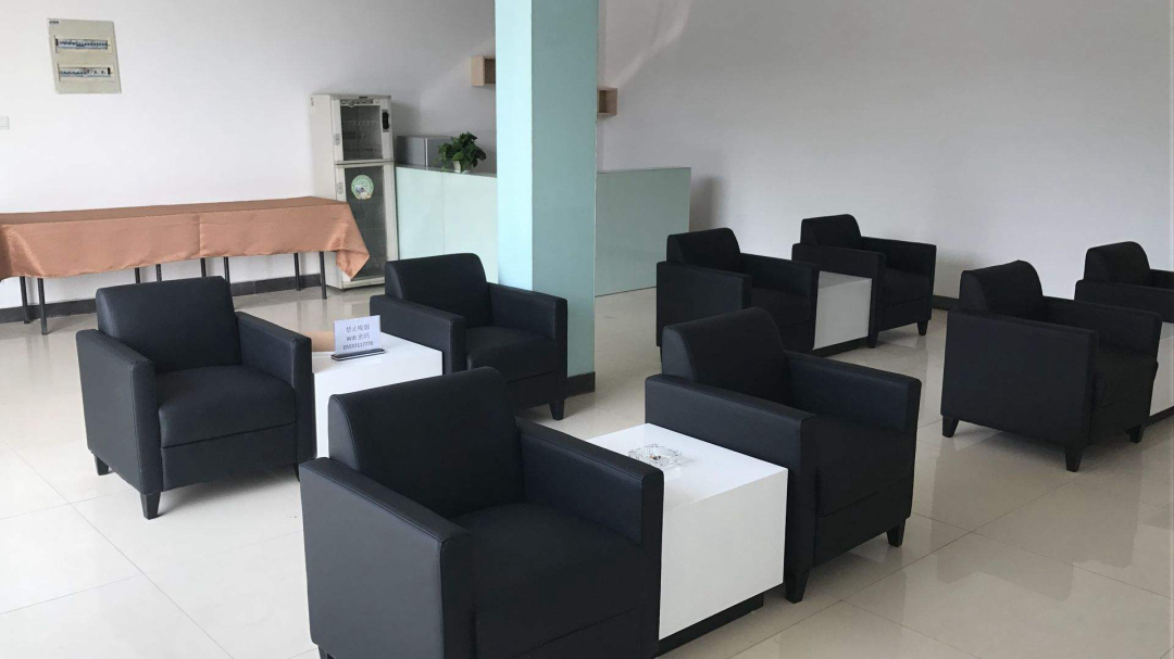 4s店卖一辆车到底赚多少钱,4s店一般一个月能卖多少台车