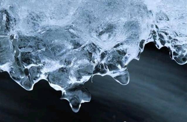 水烧到105会结冰是什么原因,水加热到105度不会沸腾反而结冰