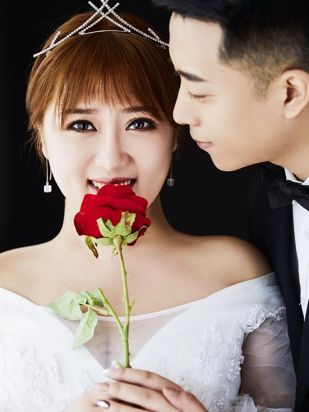 适合胖人的四种婚纱照风格,胖妹子适合的婚纱照风格