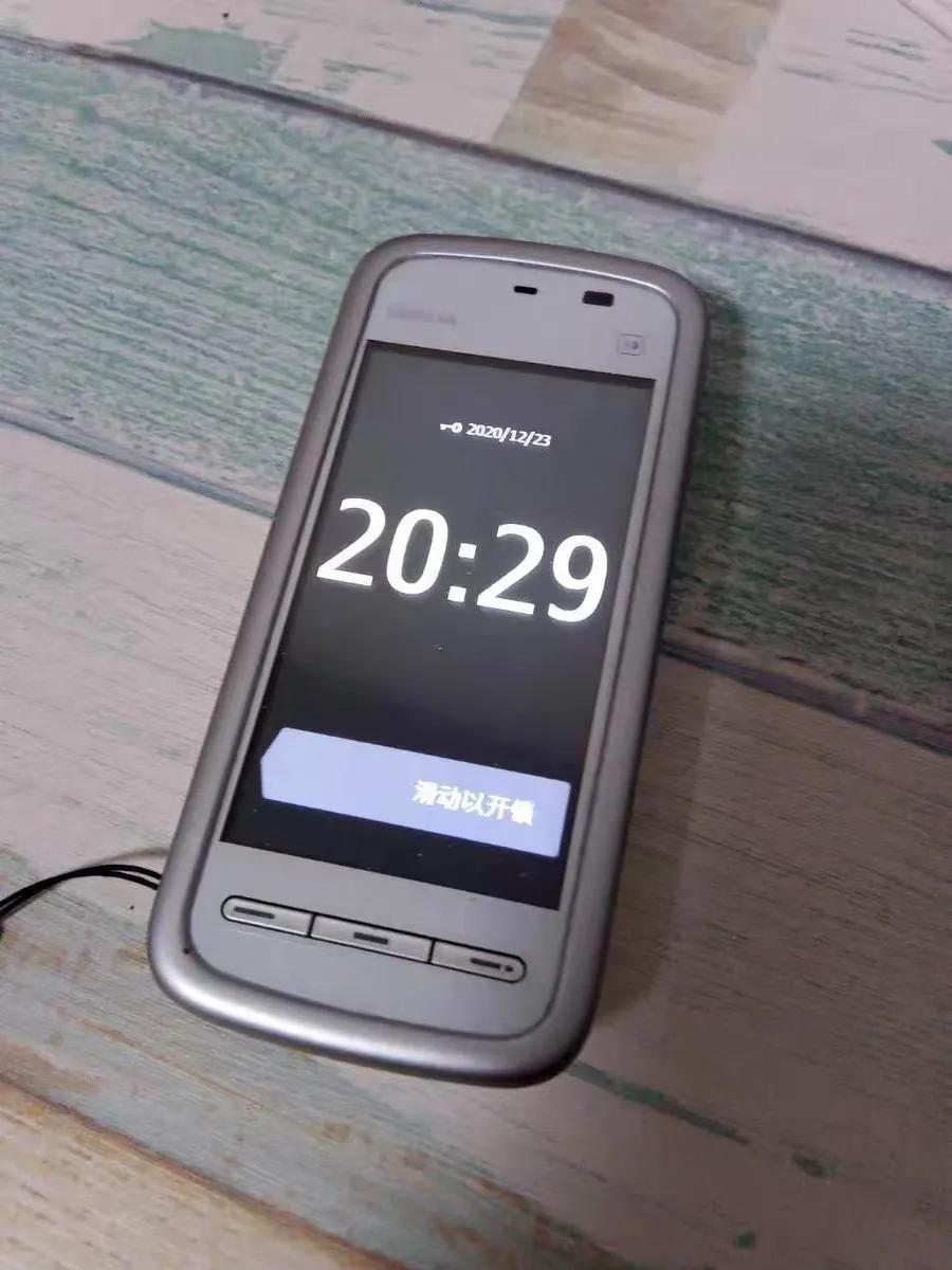 2004年诺基亚5230还能用吗 (10年前的诺基亚5230开箱视频)