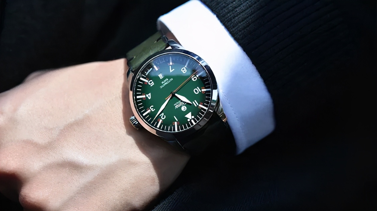 浪琴好还是万国表好,浪琴的手表好还是万国的好