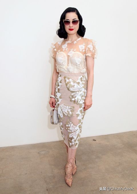 超越情色之上！全球最红脱衣舞娘，也是最优雅的女人